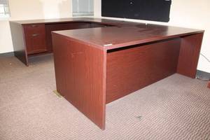 lot 63 image: U-shape office desk by National with key - (2) 6L x 3W x 29H and (1) L Connector piece