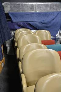 lot 120 image: (6) Cream colored rolling office chairs