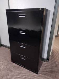 lot 81 image: Black 4-Drawer lateral file cabinet with key - 3W x 18D x 50.5H