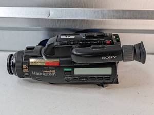 lot 33 image: Sony CCD-FX710 Handycam PARTS or REPAIR ONLY