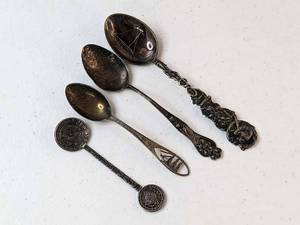 lot 81 image: Lot of 4 - Sterling SIlver Souvenir Spoons - 51 grams
