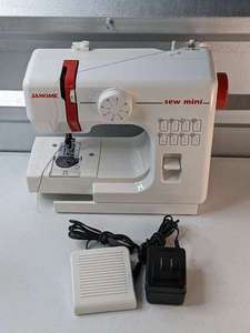 lot 92 image: JANOME MODEL 525 SEW MINI PORTABLE SEWING MACHINE