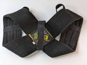 lot 104 image: Spud Bowtie Casual by Donnie Thompson - Stop Rounding your back - Size Small