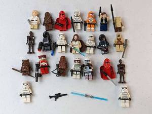 lot 118 image: Lot of 23 - Lego Minifigures Star Wars