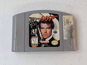 lot 123 image: Goldeneye 007 James Bond (Nintendo 64) - Cartridge Only