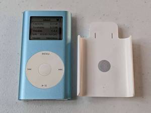 lot 164 image: Apple iPod mini 2nd Generation Blue (4 GB) A1051