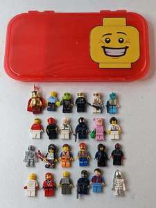 lot 171 image: Lot of 24 - Lego Assorted MiniFigurine w Case
