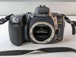 lot 182 image: Minolta Maxxum 550si Date AF 35mm SLR Film Camera Body Only