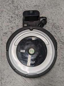 lot 201 image: IROBOT ROOMBA 690 Vacuum w CHARGER