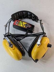 lot 273 image: track scan 800-669-1822 Headset Headphone