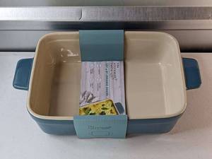 lot 283 image: The Oivewood Table 10x8 ceramic baker Light Blue 3 Qt Capacity - New