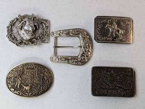 lot 302 image: Lot of 5 - Assorted Metal Belt Buckles