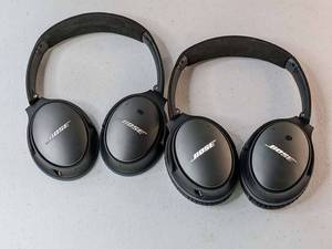 lot 337 image: Lot of 2 - Bose Quiet Comfort QC25 On-Ear Wired Headphones Noise Cancelling - Read Description