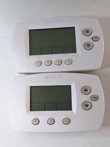 lot 338 image: Honeywell TH6110D1005 Programmable Thermostat & RTH6580WF1001
