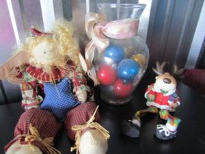lot 30 image: MANTLE DCOR REINDEER, SCARE CROW DOLL, LARGE VASE FULL OF Christmas ORNAMENTS