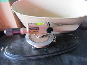 lot 42 image: vintage montgomery ward power craft level model #84-6474
