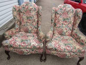lot 88 image: 2 high back floral design Ethan Allen Livingroom chairs, both in great condition