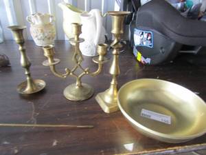 lot 150 image: brass lot includes 2 single candle holders, 3 tier candle holder, 2 bowls and a candle snuffer