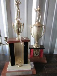lot 191 image: 2 Baseball TROPHYS