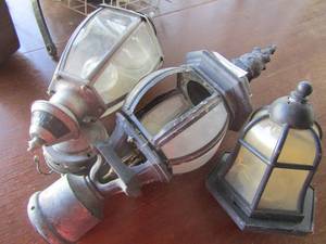 lot 225 image: 3 outdoor light fixture black one needs glass repaired