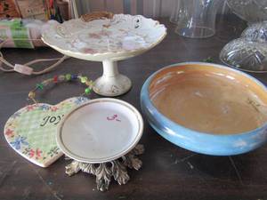 lot 246 image: home dcor glass lot includes cake plate, heart joy sign, blue bowl and more