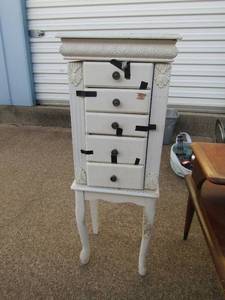 lot 262 image: JEWELRY BOX 371410 white long footed 2 sided 5 drawer  needs a little TLC,  212127 2 tier side table brown wood good condition