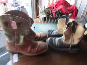 lot 269 image: Size 11 mens western boots brand is unknown, used but still life in them, womens Fatbaby size 9 western boots used but still good