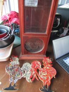 lot 271 image: Small rooster dcor qty 2 wooden, empty clock box Unsure could be used as a nic nac shelf