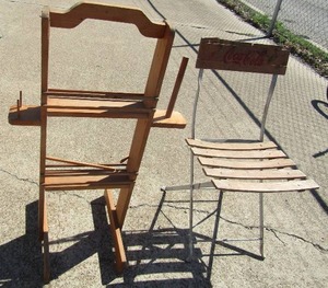 lot 276 image: Vintage FOLDING COCA-COLA CHAIR, & TIER VALET  Rack,