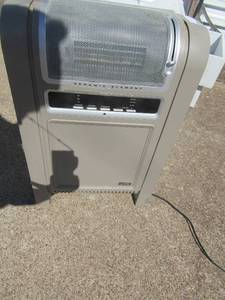 lot 280 image: Lesko ceramic element electric heater used, unknown working condition