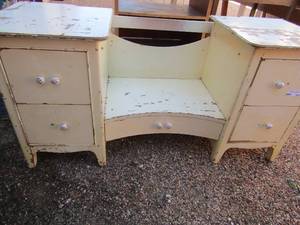 lot 303 image: White vanity 24x50x19 has 5 drawers  has a circle mirror