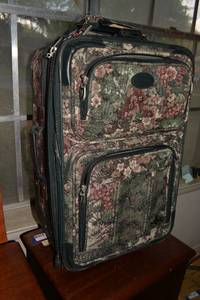 lot 59 image: Luggage rolling suitcase by Atlantic