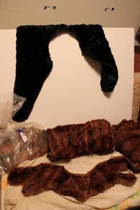 lot 31 image: Vintage fur hand muffs and shawlscollars as shown
