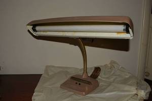 lot 99 image: Mid-Century Desk Lamp
