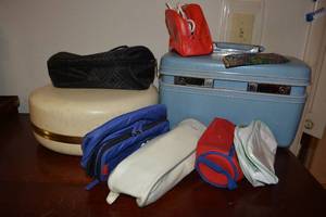 lot 105 image: Cosmetic bags, Sunbeam clothes steamer, vintage hair dryer pink, and Samsonite vanity case blue