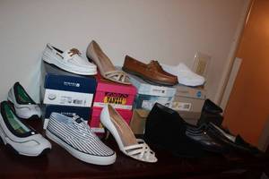 lot 96 image: Womens Shoes size 7-7.5 N - many look like new or gently used, see pictures