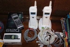 lot 161 image: Cordless phones with cables