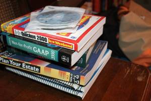 lot 162 image: Finance and bookkeeping Books and software