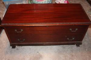 lot 191 image: Vintage Cedar chest. Stamped Lane Altavista, VA. Still has Lane arrow sign and moth insurance policy sign