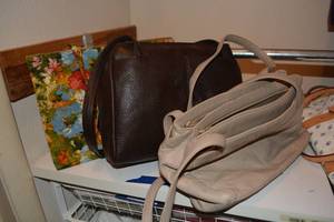 lot 203 image: Purses - Stone Mountain, Vintage Margaret Smith floral bag, Sone mountain brown and white purse still with tags.