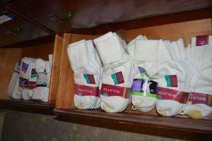lot 85 image: White Socks - SIP. Contents of 2 drawers