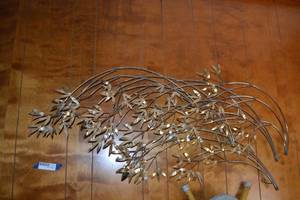 lot 258 image: Vintage decorative gold wall branches