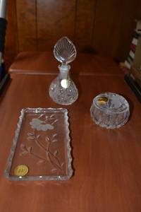 lot 267 image: Princess House crystal vanity set - Still in boxes - look like new