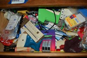 lot 289 image: Drawer lot - misc. office supplies