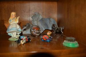 lot 300 image: Small figurines - 1960 Walt Disney Alice in Wonderland Figurine, pewter horse and more