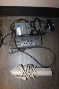 lot 9 image: (3) Surge protector power cords