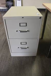 lot 13 image: 2-drawer metal file cabinet