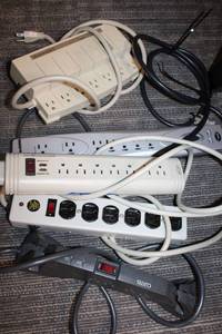 lot 62 image: Surge protector power cords
