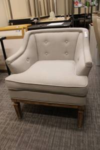 lot 79 image: Magnolia Home Accent Chair - light beige color, button-tufted, model 80602010