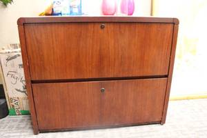 lot 89 image: 2-Drawer wood file cabinet by National furniture - 36W x 21D x 29.5H